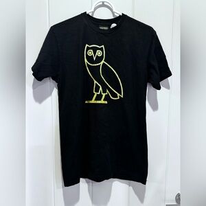 Drakes October's Very Own Black Tee with Gold Label vintage